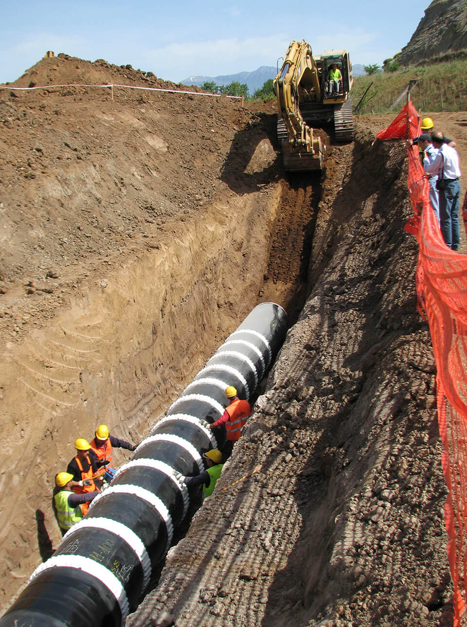 Installing a pipeline with Raci hdpe pipeline spacers installed