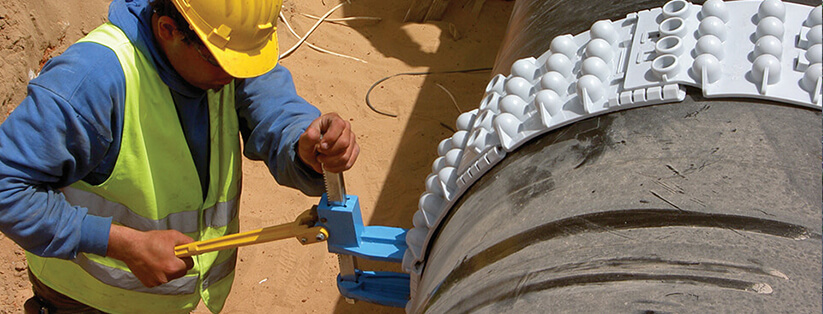 installing pipeline casing spacers